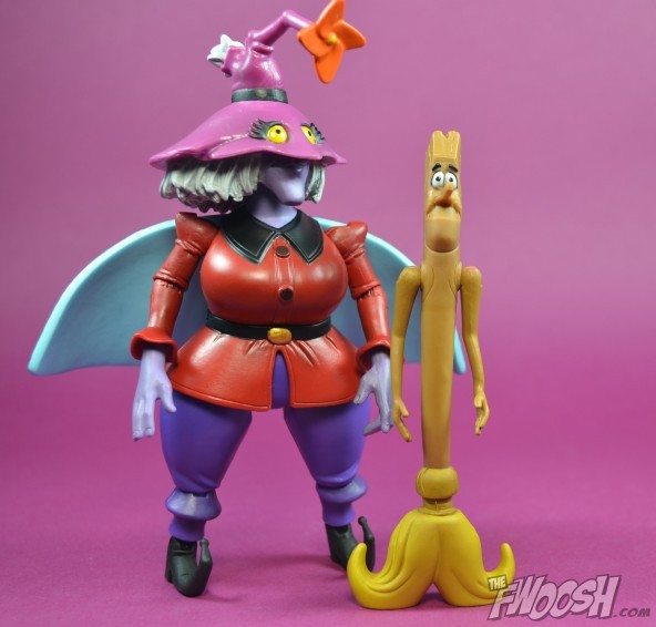 Mattel-Masters-of-the-Universe-Classics-MOTUC-Madame-Razz-Review-with-broom