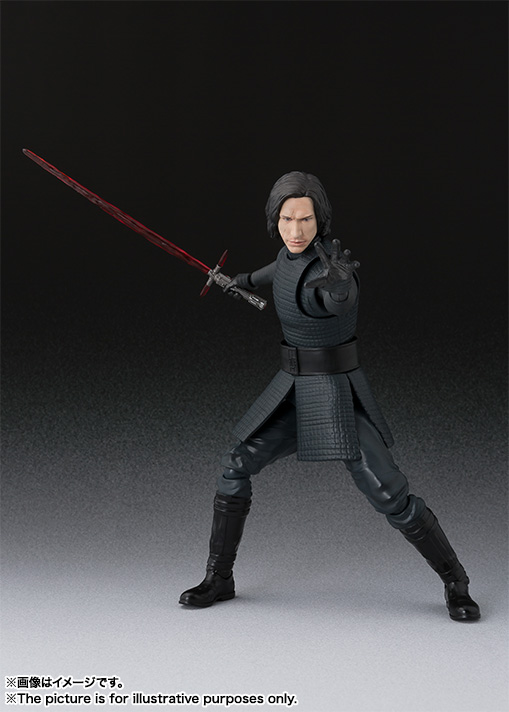 Bandai-SH-Figuarts-Star-Wars-The-Last-Jedi-Kylo-Ren-Promo-05.jpg