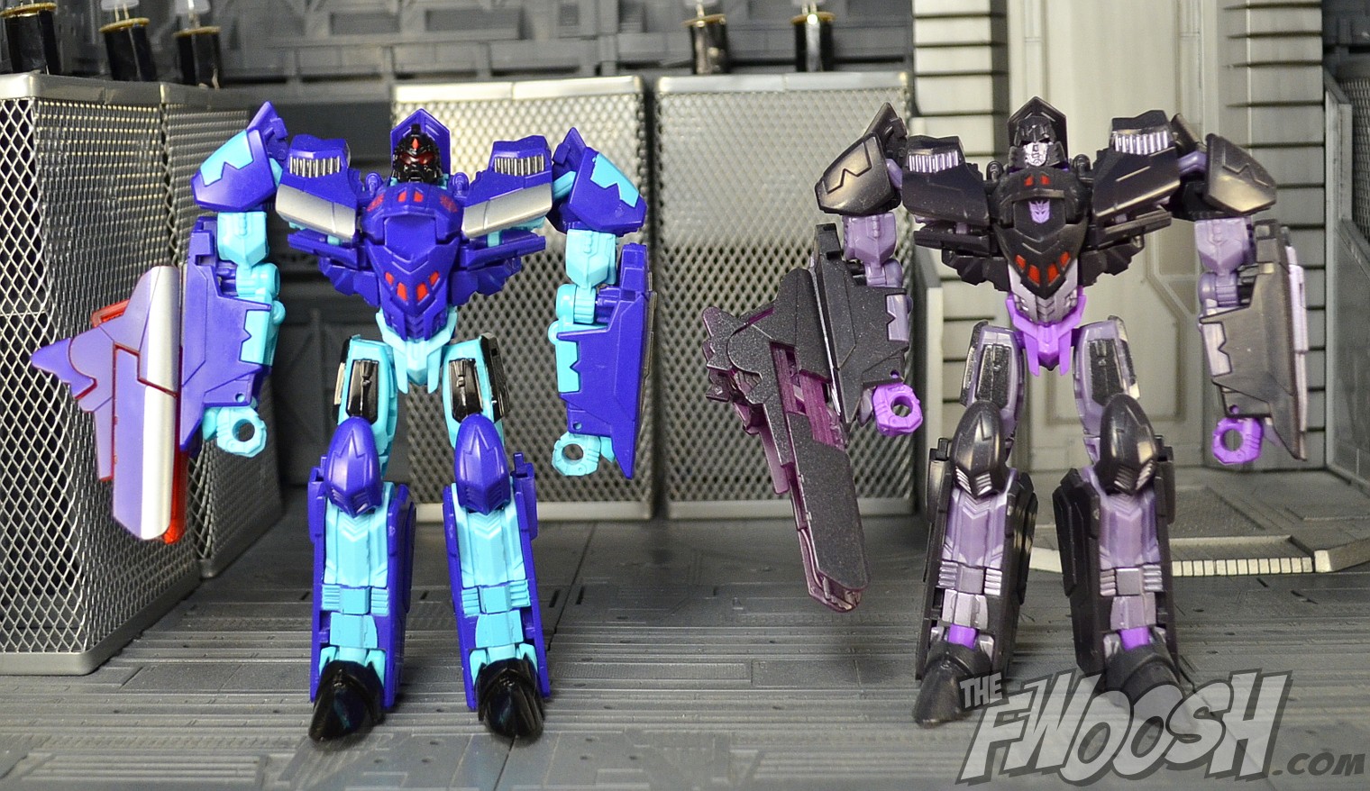 Transformers Generations Dreadwing (IDW Comic Pack) By Hasbro