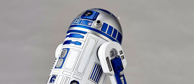 More Promo Pictures of Star Wars Revo 004 R2-D2