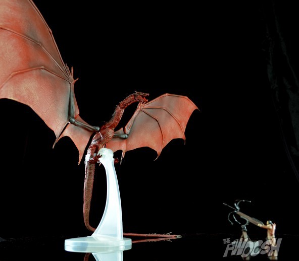 bridge-direct-hobbit-smaug-figure-review-13