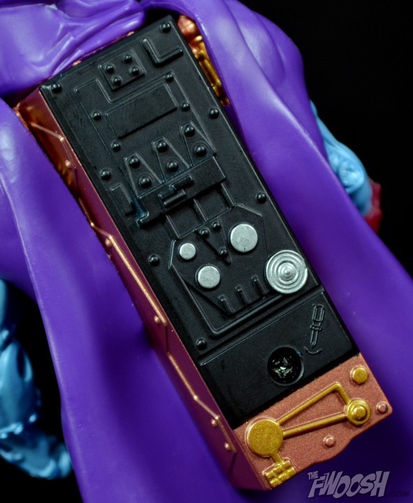Masters-of-the-Universe-Classics-MOTUC-Laser-Light-Skeletor-Review-back-pack