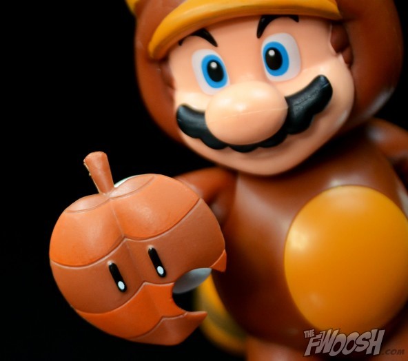 Jakks-Pacific-World-of-Nintendo-Tanooki-Mario-Review-leaf