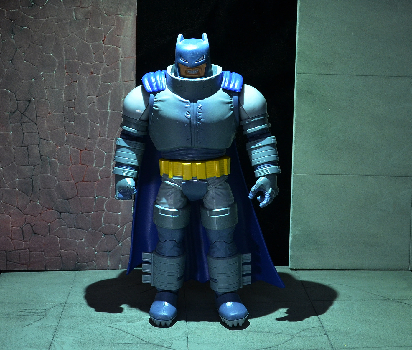 Mattel 2016 DC Multiverse 6" Figure Dark Knight Returns Armored Batman DNW68 for sale online 