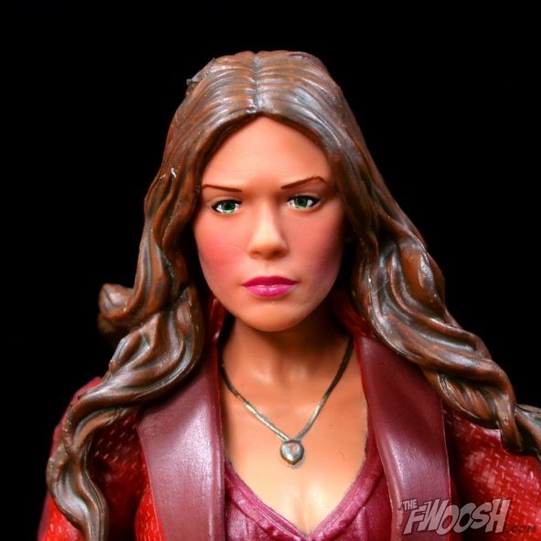 Marvel-Legends-Captain-America-Scarlet-Witch-Review-close