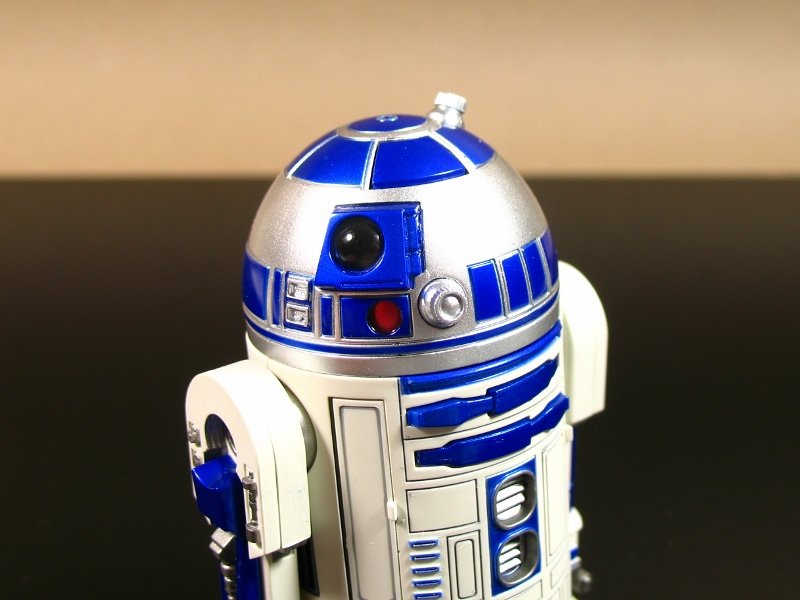 Bandai: S.H. Figuarts Star Wars C-3P0 and R2-D2 – Fwoosh