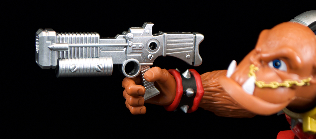 Boss-Fight-Studio-Bucky-O-Hare-Bruiser-Review-blaster